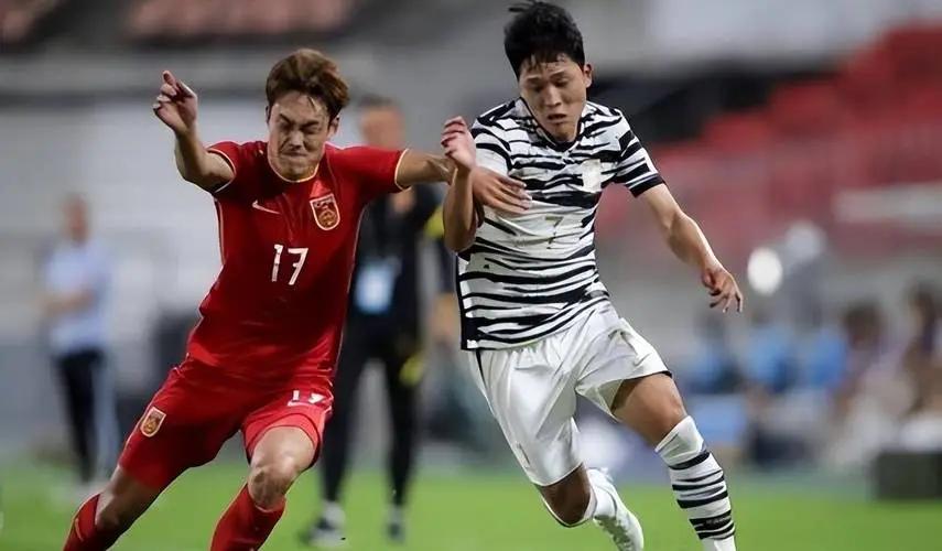 中国足球对战日本