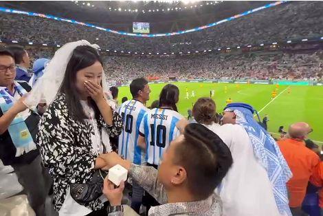 阿根廷教练赛后向徒弟求婚